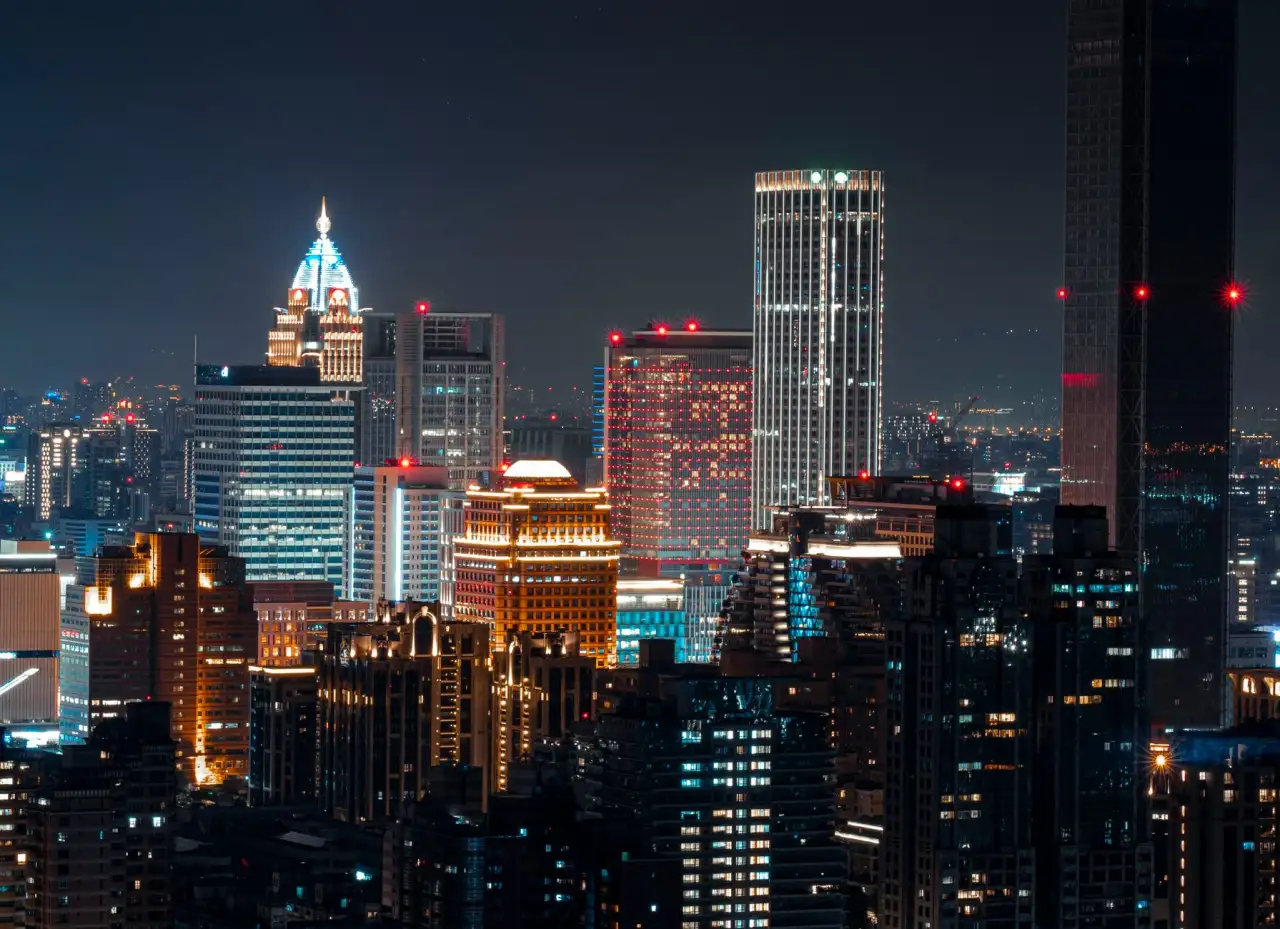 2025年海南互联网技术发展趋势：网站开发与软件应用前景分析
