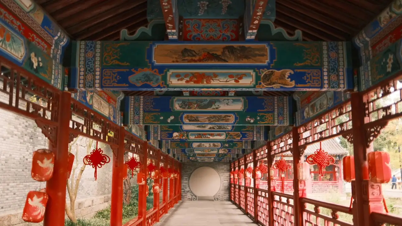 海口企业网站建设：品牌官网与营销型网站的功能差异分析