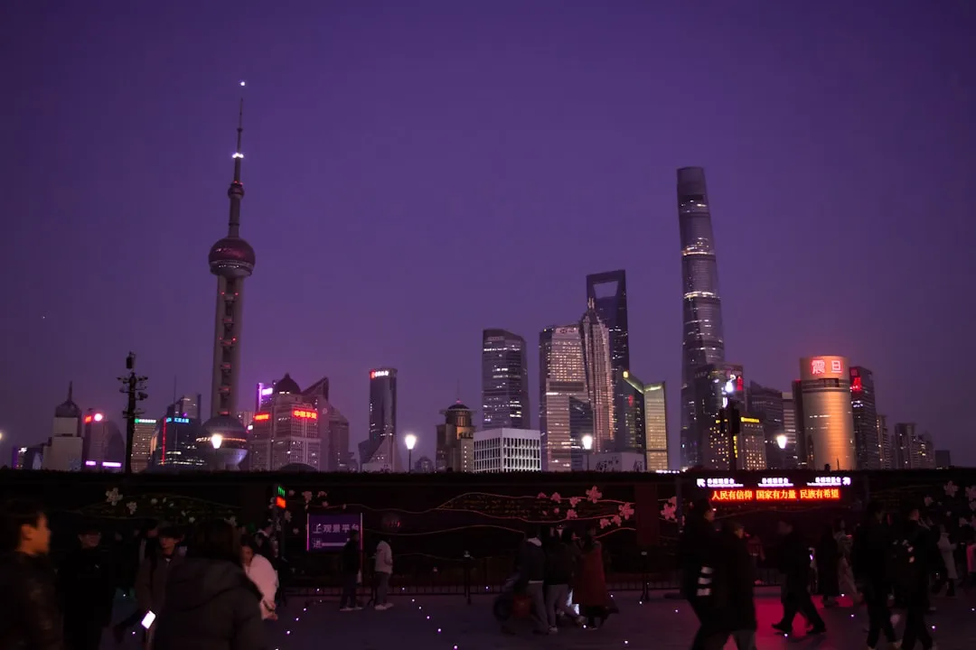 海口企业网站建设全流程详解：从需求分析到上线部署的关键环节封面图
