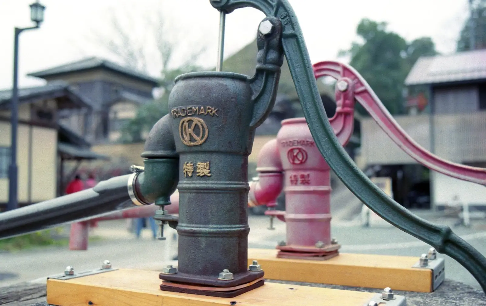 海口企业网站建设服务：从域名注册到上线部署的完整技术流程解析